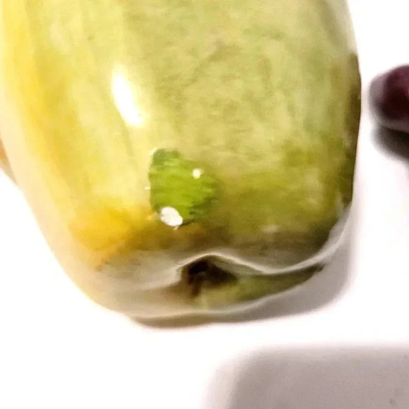 Ceramic Porcelain Fruit Lot of 2 Grapes Apple Heavy 3"x3" Vintage Green Purple - Picture 5 of 5